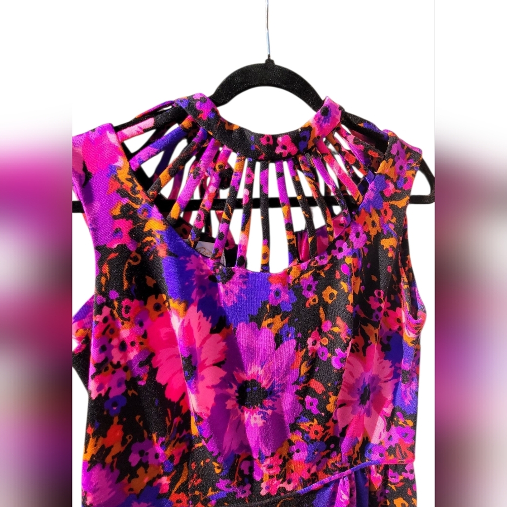 1960s Vintage Gina Rinaldi Psychadelic Floral Maxi Dress With Cutout Neckline - Picture 6 of 10